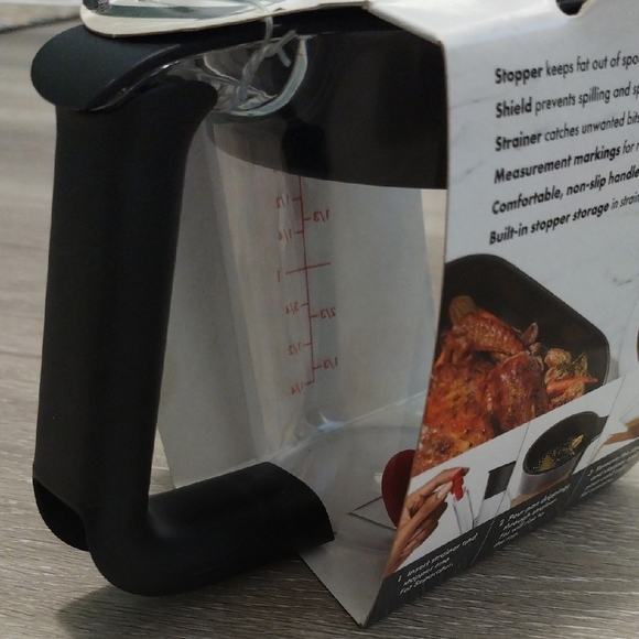 OXO Good Grips Fat Separator with Black Handle - Picture 9 of 13